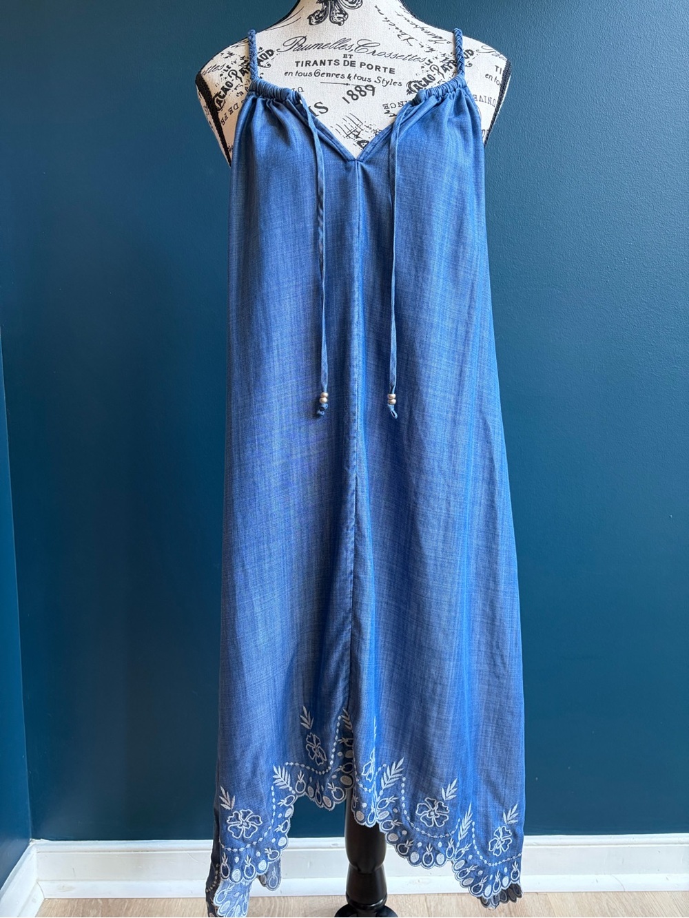 Tommy Bahama Blue Embroidered Scallop Hem Dress Small Petite